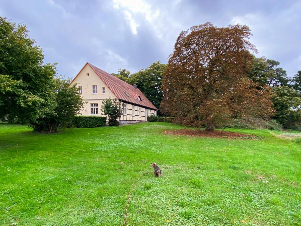 Altes Pastorat Schwichtenberg Borrentin Esterno foto