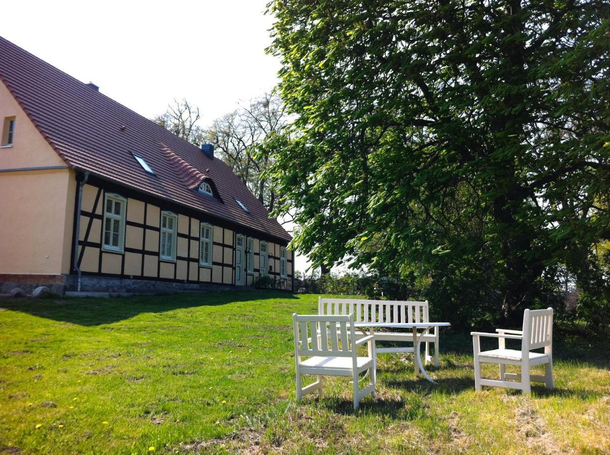Altes Pastorat Schwichtenberg Borrentin Esterno foto