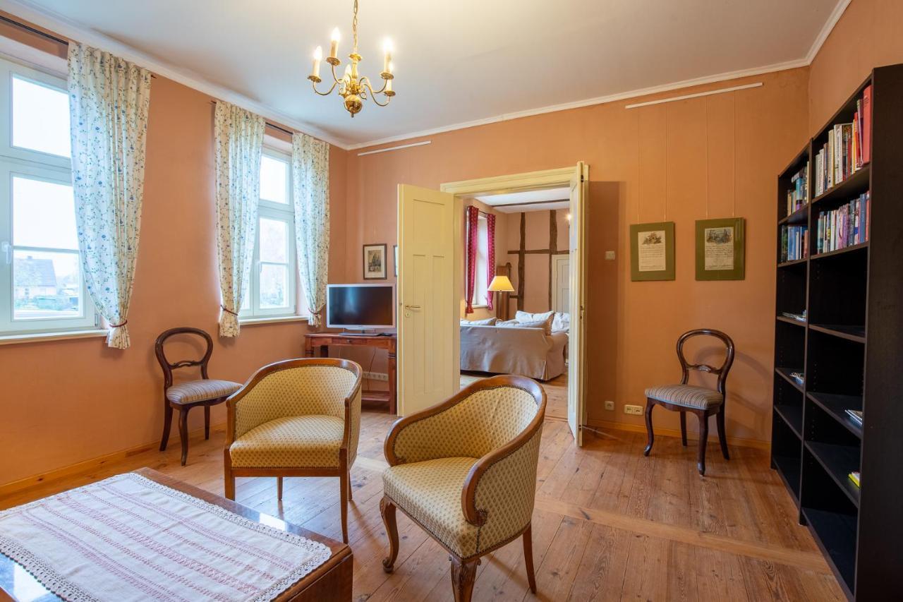 Altes Pastorat Schwichtenberg Borrentin Esterno foto